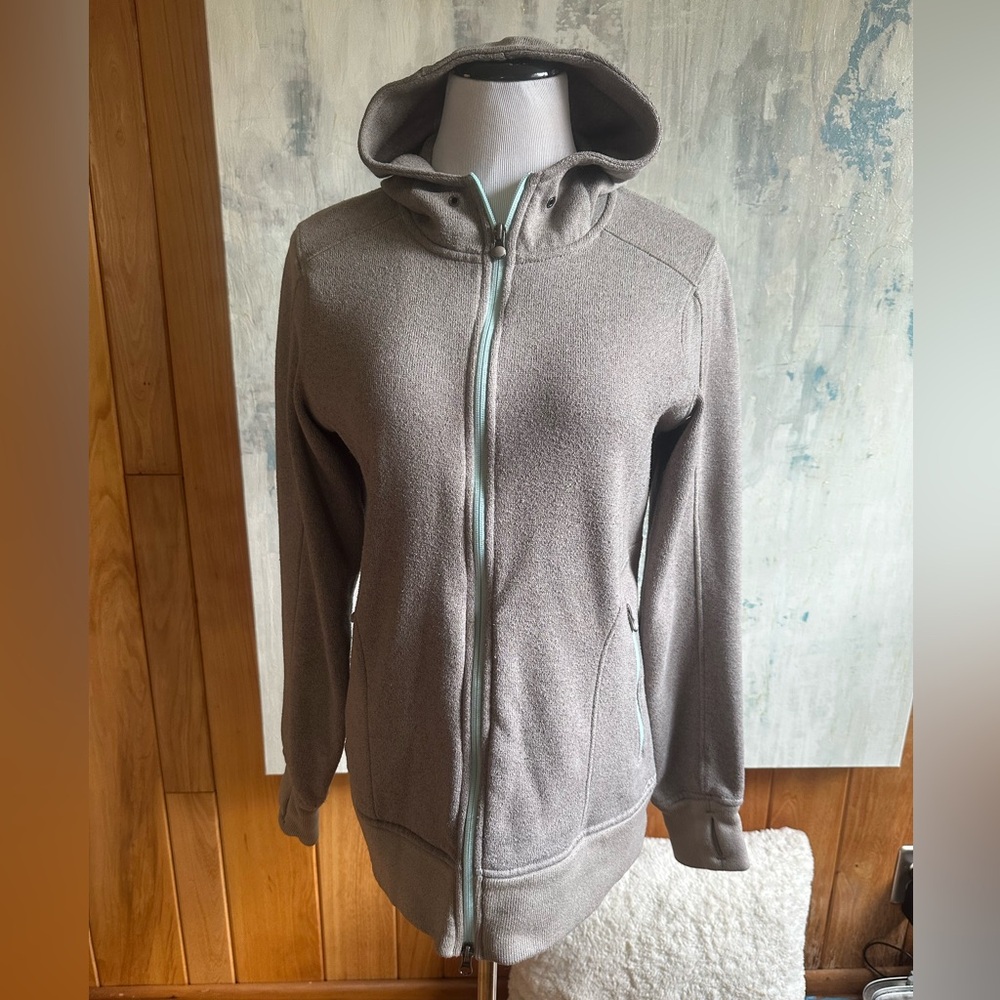 Cabela’s Women's Med. Gray / Beige Zip-Up Hoodie Sweater Jacket! Cozy & Warm.